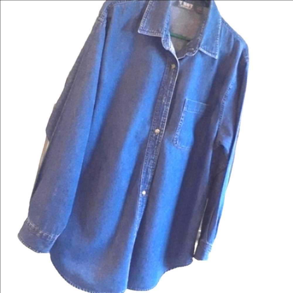 Wear DENIM & ALL YOUR PINS & BROOCHES!!  Hot! Hot!